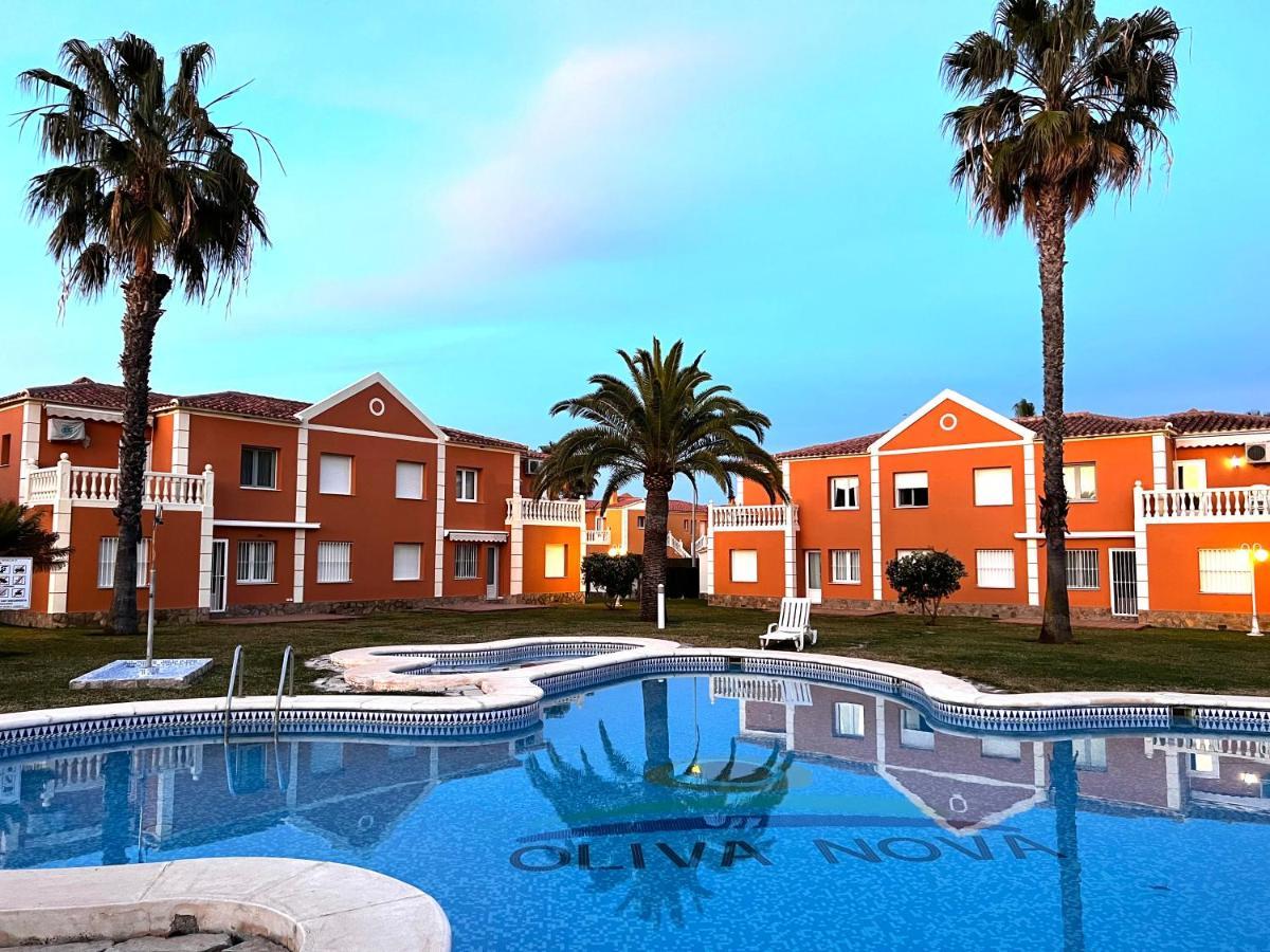 Oliva Nova Beach & Golf Resort Club Sevilla VI 外观 照片